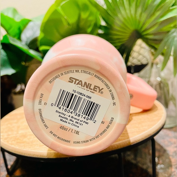 LAST ONE Pretty n Pink Bundle Stanley Tumbler Peach Tie Dye & Lululemon Belt bag - Picture 5 of 16